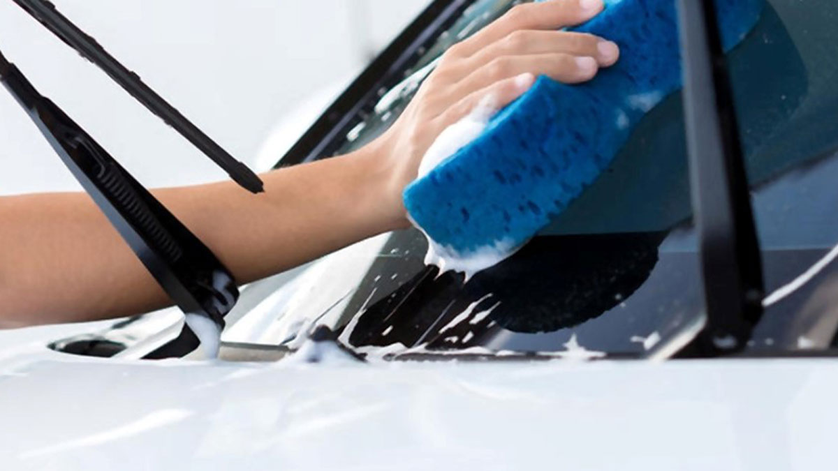 Car Cleaning glass stains
