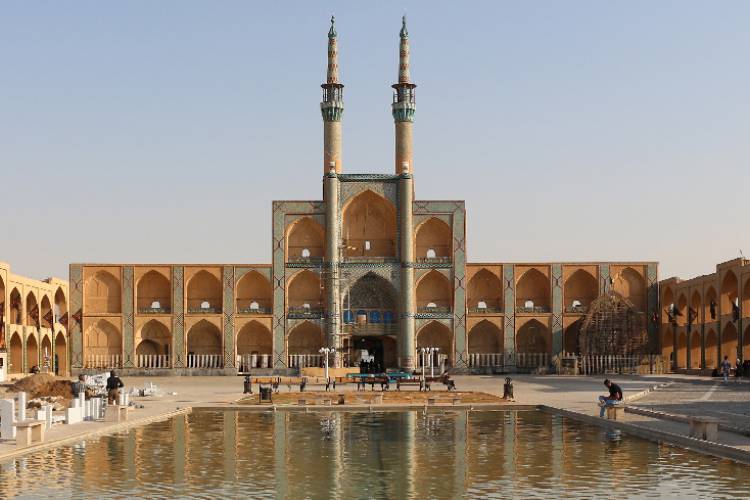 میدان امیرچخماق یزد